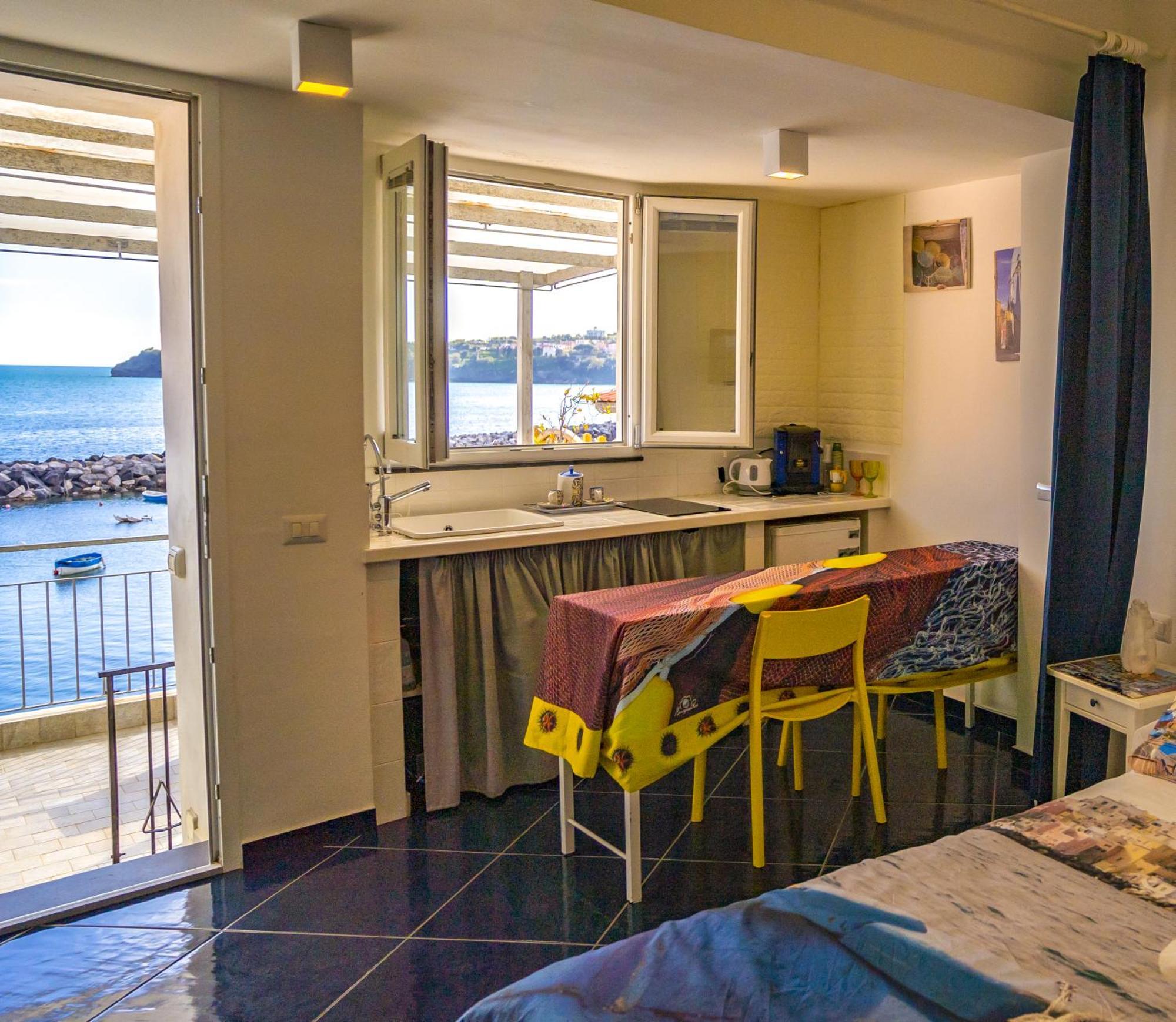 La Terrazza Di Maria Apartment Procida Exterior photo